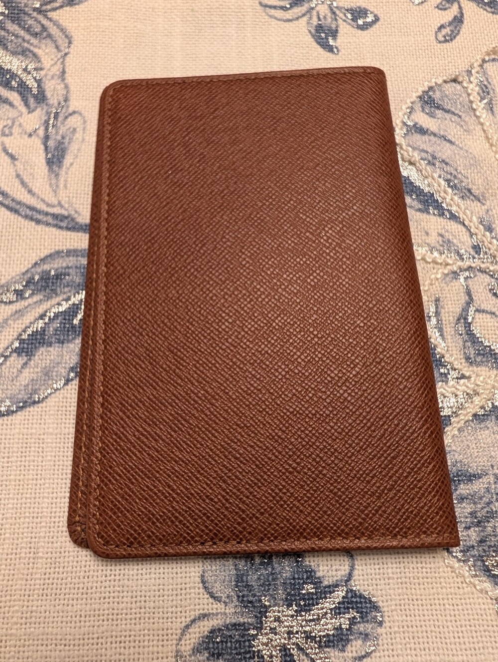 Authentic Vintage Louis Vuitton Taiga Leather ID/Photo Holder In Brown Unisex - Picture 2 of 12